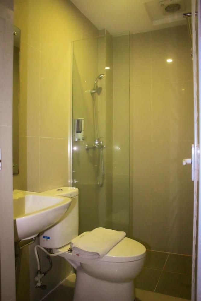 Crew Express Hotel Lubukpakam المظهر الخارجي الصورة