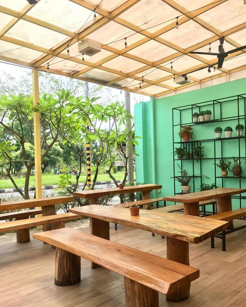 Crew Express Hotel Lubukpakam المظهر الخارجي الصورة